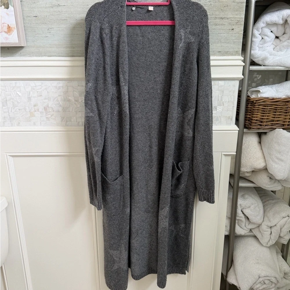 Medium Anthropologie knitted & knotted Gray Star Pattern Long Cardigan sweater